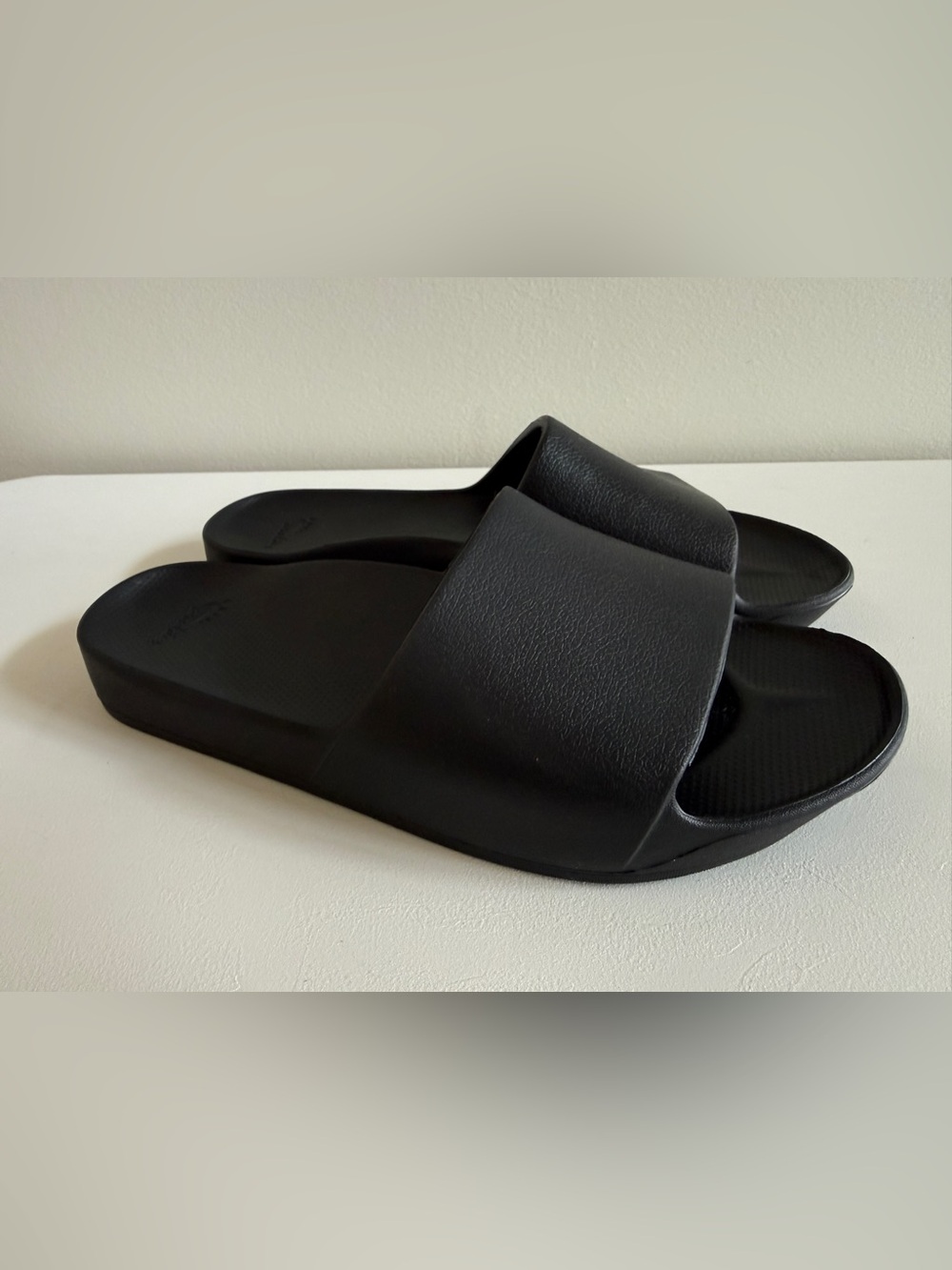ARCHIES Arch Support Slides Sandals Women's Size 9 Black - Picture 2 of 7